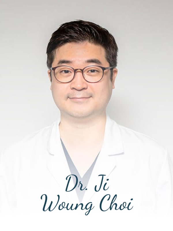 Dr. Ji Woung Choi smiling